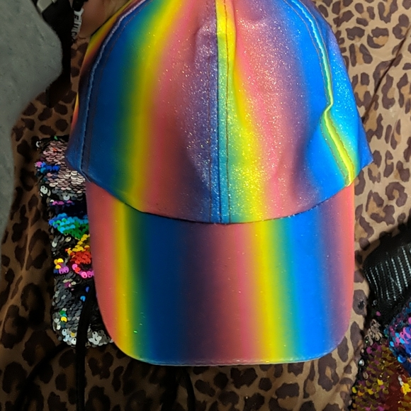 Rainbow Purse and Hats (set) - Picture 5 of 8